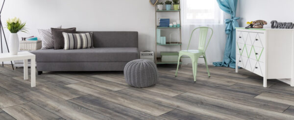 Stevens Omni Kronotex Exquisit Plus Collection Harbour Oak Grey 3572 laminate flooring installed in a living room